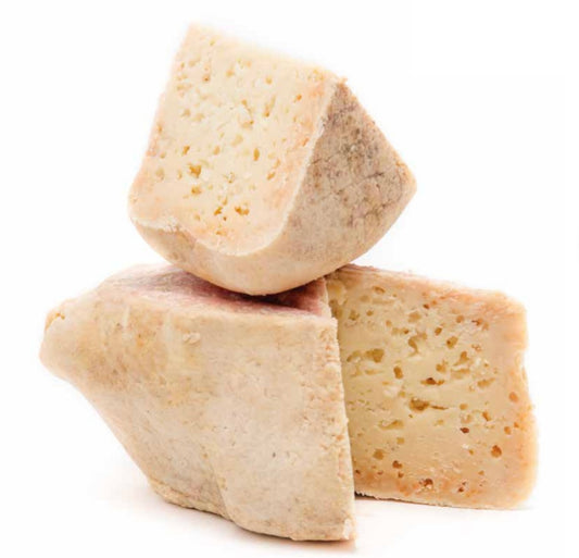 Organic Pecorino di Fossa from Volterra