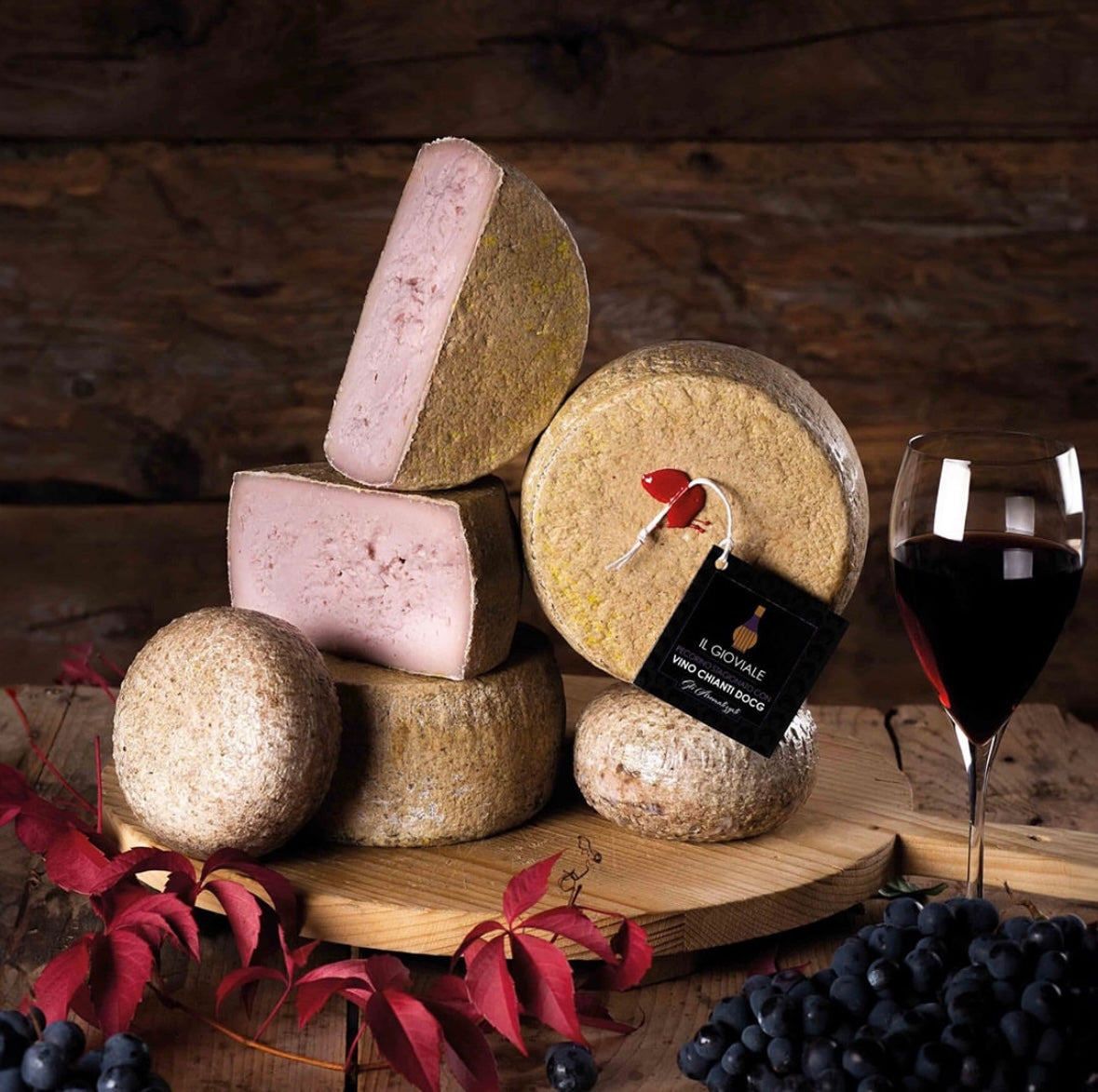 Pecorino stagionato al vino chianti DOCG