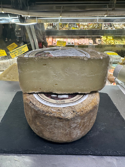 Pecorino di Pienza aged in cave