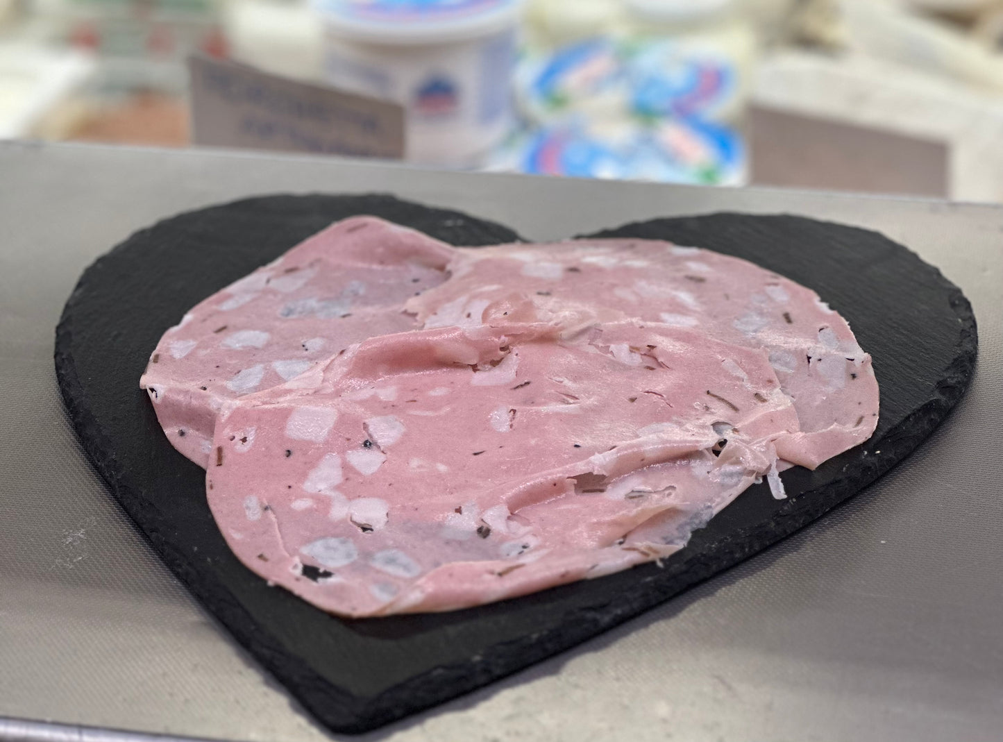 Mortadella with Villani truffle, sliced