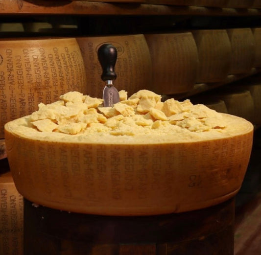 Mezza forma Parmigiano Reggiano 24 mesi SPEDIZIONE INCLUSA