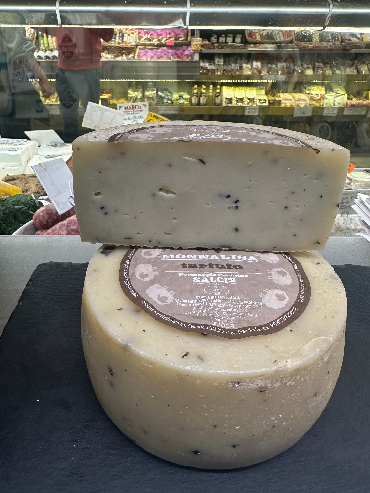 Pecorino al tartufo di Siena a taglio