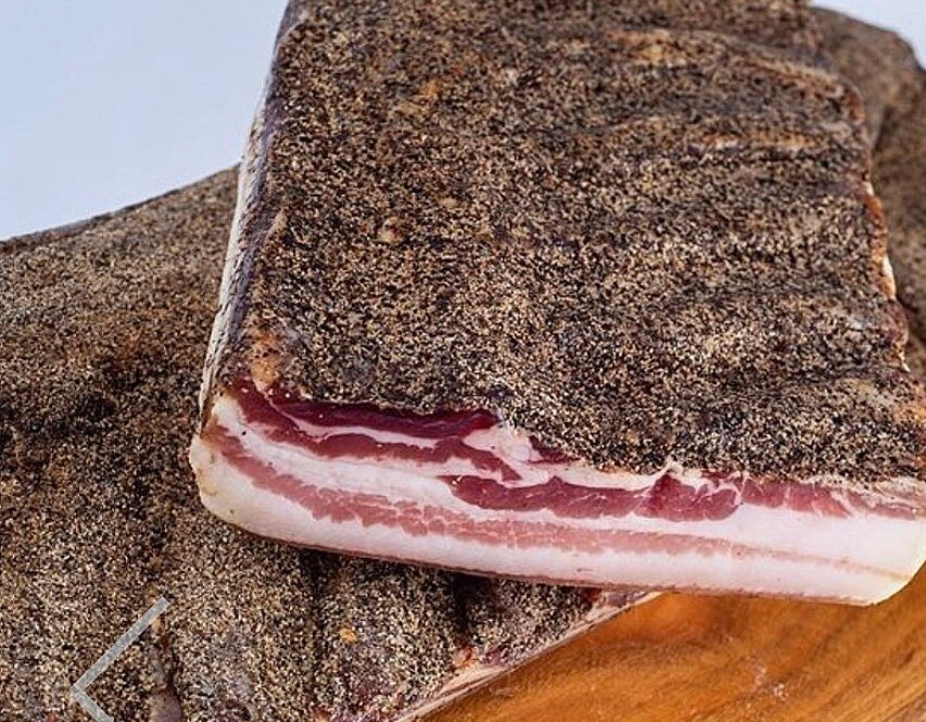 Pancetta affumicata a pezzi