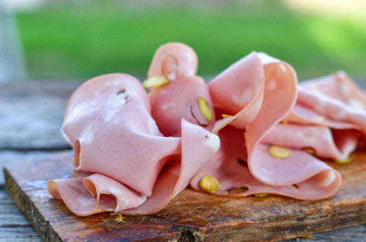 Mortadella Bologna i.g.p. villani a fette